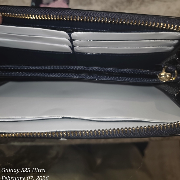 Victoria's Secret Black Wallet - Picture 4 of 4